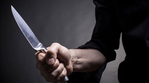 El hombre ya tenía una demanda por violencia intrafamiliar.