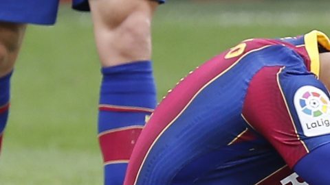 Ronald Araujo tuvo que salir casi inmediatamente después de ingresar.