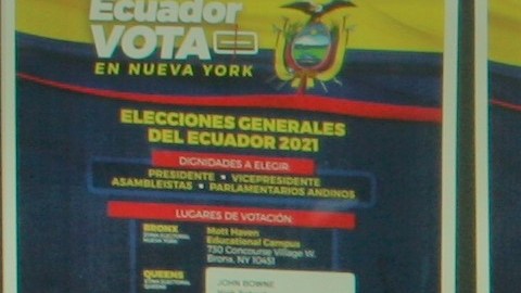 Juan Tito, un trabajador de la construcción ecuatoriano acudió al Consulado de su país a resolver dudas sobre los comicios.