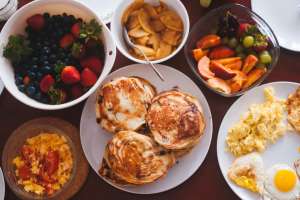 Proteínas en el desayuno: la mejor estrategia para músculos fuertes