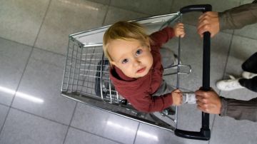Una mamá australiana perdió a su niño en el supermercado y, en plena desesperación, recordó un truco que había escuchado en las redes para esos casos.