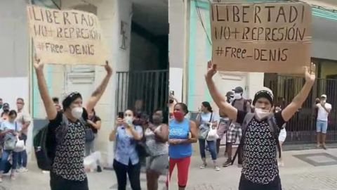El joven se paseó por el boulevard de San Rafael con una pancarta.