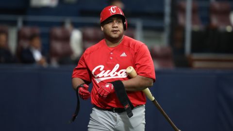 Cubano Despaigne sigue haciendo historia en Japón