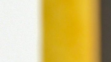 Bad Bunny enfrentará al luchador The Miz, pero dio un adelanto con tremendo puñetazo.