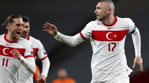 Yilmaz lució la cinta de capitán.