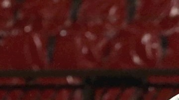 Ronaldo reclamó de forma airada contra el linier y recibió una amarilla.