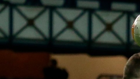 La brutal patada en la cara que se llevó un portero en la Europa League