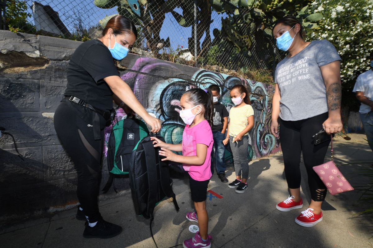 IRS advises of possible delays in shipments of up to $ 300 a month per child in Biden's stimulus plan