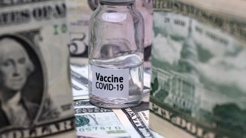 22-de-marzo-sería-la-fecha-en-que-el-IRS-comenzaría-el-envío-de-los-cheques-de-estímulo-en-papel-GettyImages-1229810594-1.jpeg