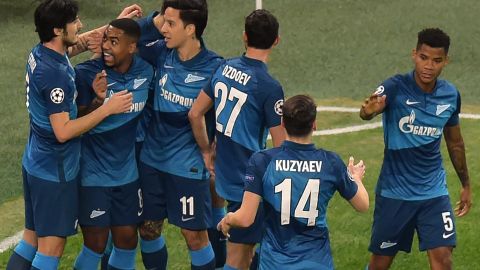 Jugadores del Zenit celebran un gol.