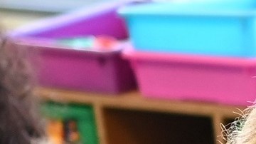 La primera dama Jill Biden apoya la reapertura segura de colegios.