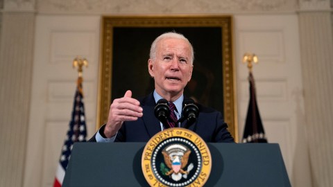 El presidente Joe Biden promoverá los beneficios del paquete de estímulo.