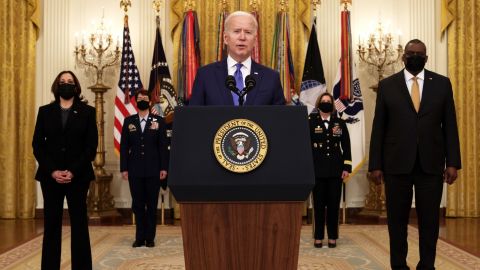 El presidente Biden destacó la labor de las mujeres en el Ejército.