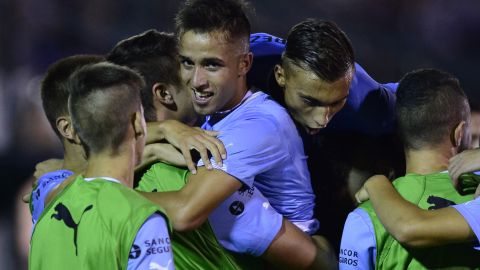 Franco Acosta durante un partido con la Selección de Uruguay.