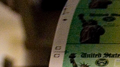 Cheques de estimulo en papel