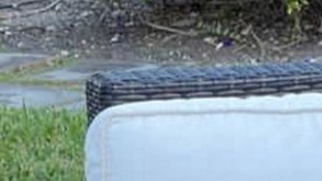 Lili Estefan coquetea con Eduardo Yañez en pleno programa