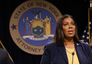 Autorizan a Fiscal General de NY adelantar investigación sobre acusación de acoso sexual contra Cuomo