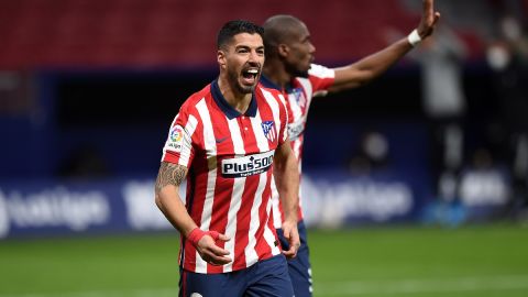 Luis Suárez regresó al Camp Nou en calidad de visitante, lo que generó múltiples memes.