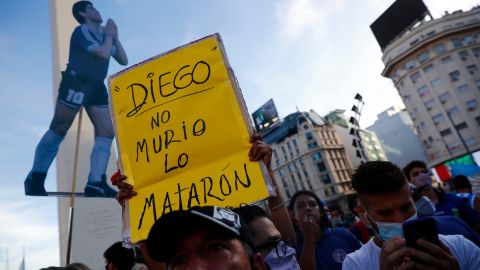 Familia y fanáticos salieron a manifestarse para exigir justicia por Maradona