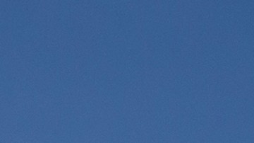 La luz que es transportada en los cables de fibra óptica podría ser clave en la detección temprana de terremotos.