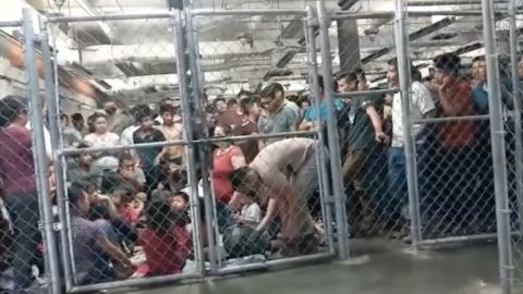 VIDEO: Comparan a Gobierno de AMLO con el de Trump por migrantes en jaulas en México