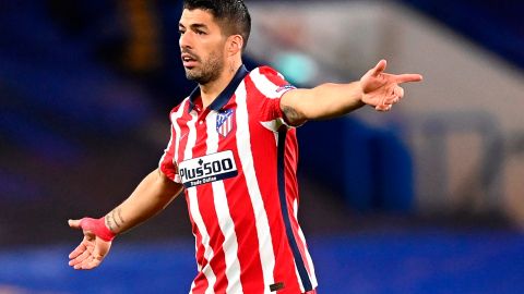 Luis Suárez salió faltando media hora de partido.