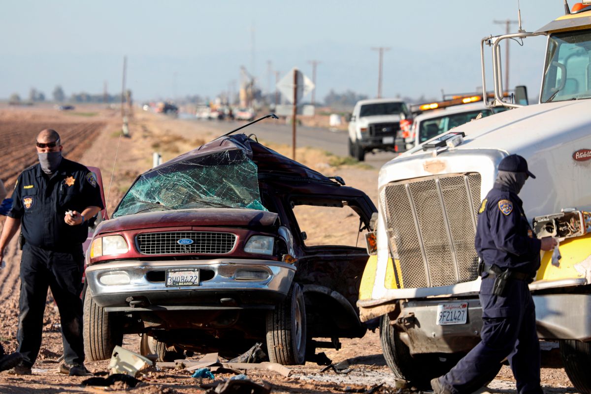Hace algunas semanas, el vehículo en el que viajaban inmigrantes indocumentados por el sur de California se estrelló contra un camión.