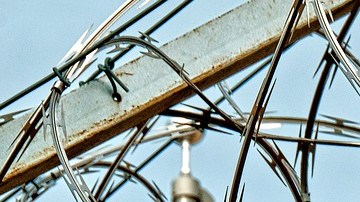 Se espera que Biden firme el paquete de $1,900 millones de dólares el viernes, y el apoyo económico le podrá llegar a los prisioneros.