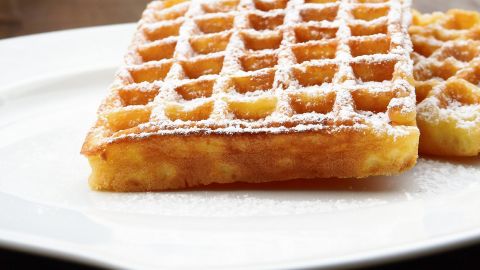Solo tienes que hacer clic en un enlace y llenar un formulario. Si lo haces lo suficientemente rápido, ganarás 10 waffles gratis.