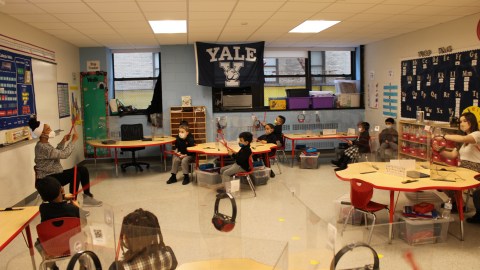 15% de la plantilla escolar pública de NYC recibe educación en un plantel autónomo.