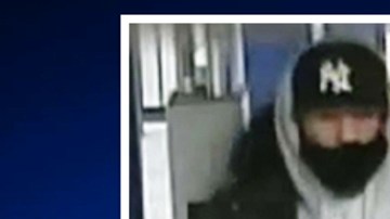 NYPD busca a este hombre.