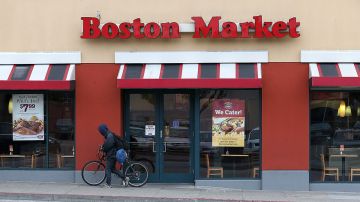 Los empleados de Boston Market cuentan con tiempo libre pagado y un plan de jubilación.