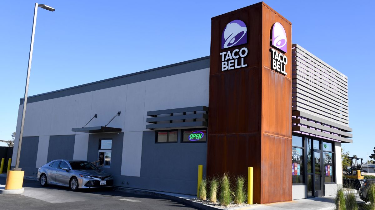 Taco Bell, Pizza Hut y KFC tomarán pedidos vía mensaje de texto y por redes sociales