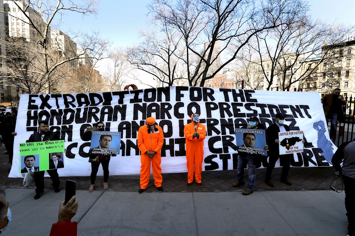 Protesta contra el presidente de Honduras, en Nueva York.