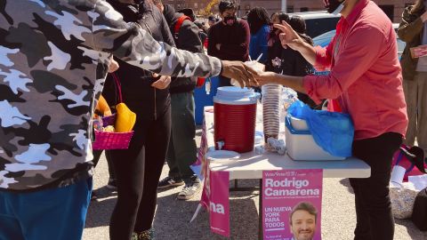 Rodrigo Camarena se lanzó para un puesto al Concejo municipal por el Distrito 38.