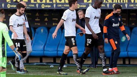 El jugador francés salió cuando escuchó los insultos.