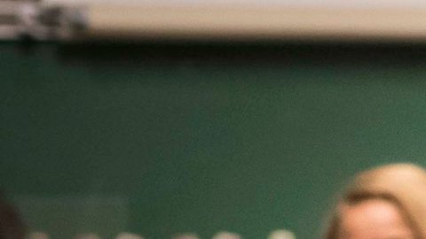 Los nuevos protocolos buscan mantener cada vez a más estudiantes en sus salones.