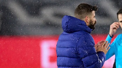Piqué estuvo en el banco de suplentes.