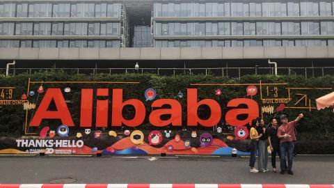 China impone una multa récord de $2.8 millones a la compañía Alibaba-GettyImages-1184740329.jpeg