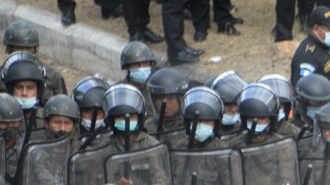 Honduras desplegó recientemente miles de policías para detener una nueva caravana migrante.