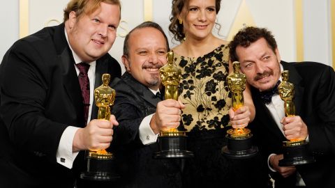 Phillip Bladh, Carlos Cortes, Michellee Couttolenc y Jaime Baksht.