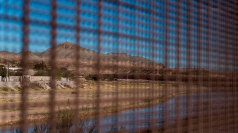 Frontera por Monte Cristo Rey