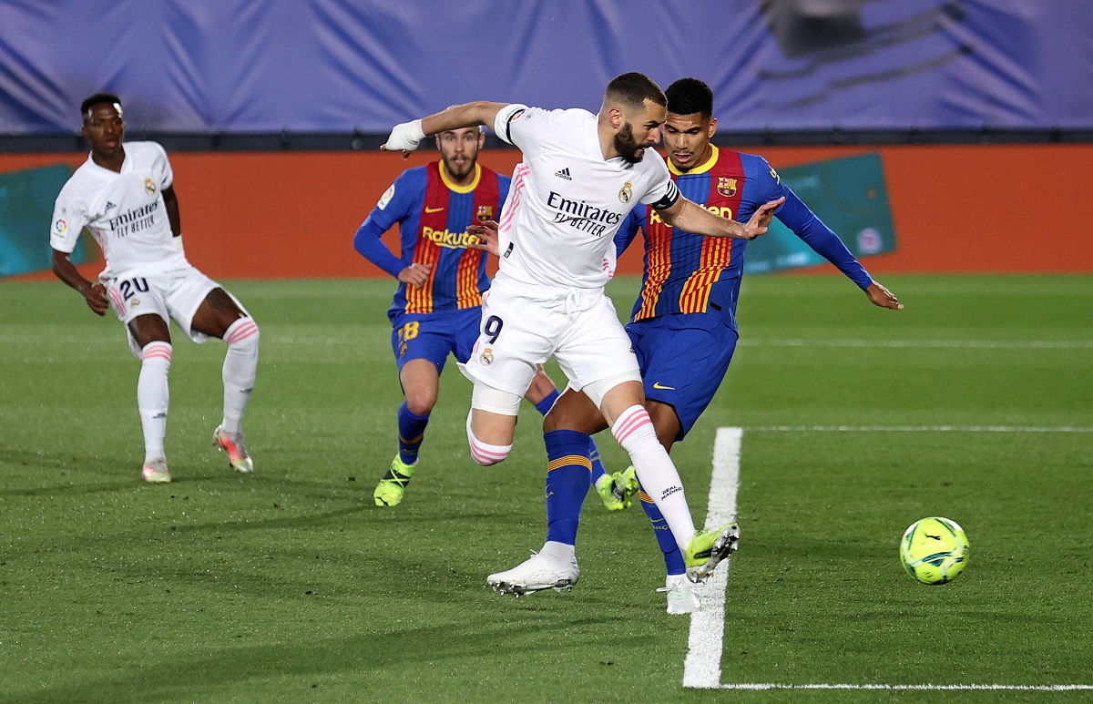 Video: ¡De tacón! Golazo de lujo para Karim Benzema en El Clásico español |  El Diario NY