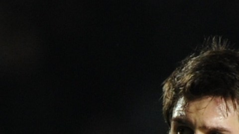 Messi y Lugano rivalizaron varias veces en el Clásico del Río de la Plata.