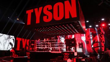 Mike Tyson noquea a un luchador