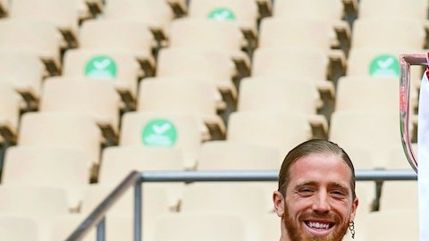 Muniain y Messi son los capitanes de la final.