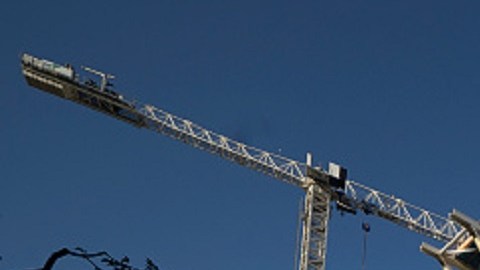 Las obras del estadio seguirán por lo que resta de año.