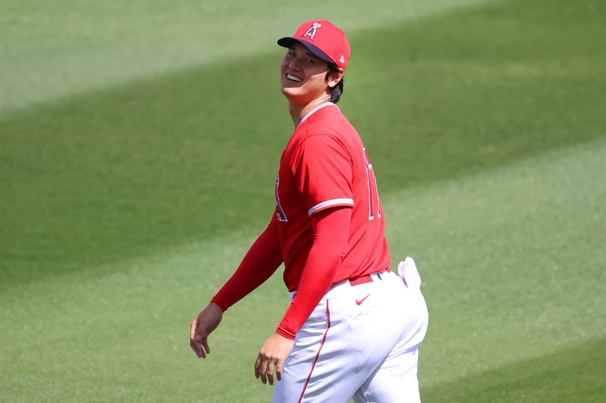 El japonés lanzará y bateará en el mismo juego por primera vez desde que llegó a la MLB.