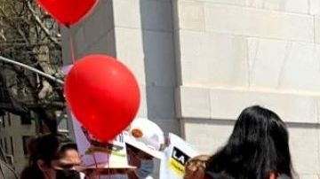 Decenas de trabajadores excluidos realizaron una huelga de hambre por 23 días para presionar a la Legislatura Estatal a aprobar los fondos.