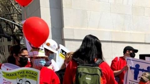 Decenas de trabajadores excluidos realizaron una huelga de hambre por 23 días para presionar a la Legislatura Estatal a aprobar los fondos.